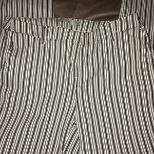 Chinos black and white striped